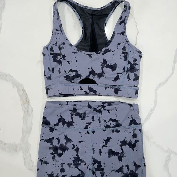 Beautiful Workout Set - Picture 2 of 7